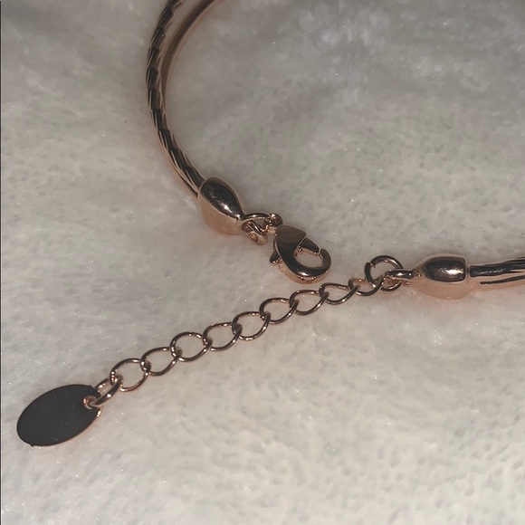 Safety pin bracelet - Picture 4 of 4